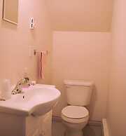 Lions Head Beach Motel & Cottages