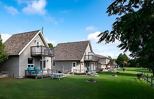 Lions Head Beach Motel & Cottages