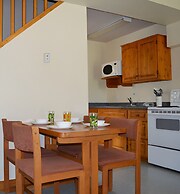 Lions Head Beach Motel & Cottages