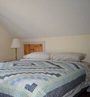 Lions Head Beach Motel & Cottages