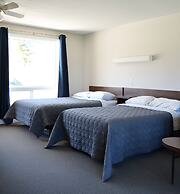 Lions Head Beach Motel & Cottages