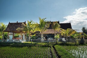 Villa Kelapa di Sawah