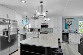 Coming Soon! Rest-a-shore Waterfront Home, New Private Pool 2 Bedroom 