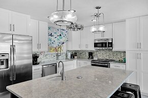 Coming Soon! Rest-a-shore Waterfront Home, New Private Pool 2 Bedroom 