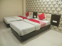 Hotel Shree Aaradhy