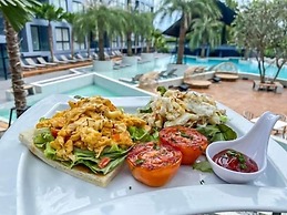 Celebrity treatment  Citygate Kamala c34