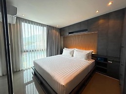 Celebrity treatment  Citygate Kamala c34