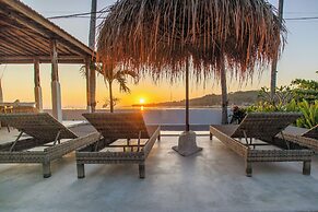 Sunset House Ceningan