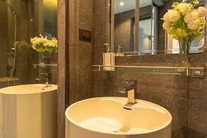 Best Facilities Fully Apartment c110