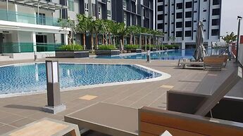 NaiBnB @ Impiria Residensi