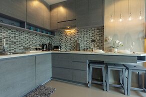 Nicest Condo in City gate Kamala  c118