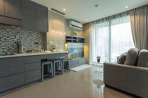 Nicest Condo in City gate Kamala  c118
