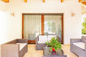 4046 Villa Del Vecchio by Barbarhouse