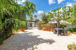 4046 Villa Del Vecchio by Barbarhouse