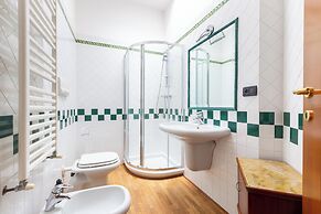 4046 Villa Del Vecchio by Barbarhouse