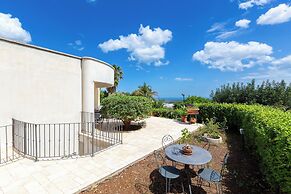 4046 Villa Del Vecchio by Barbarhouse