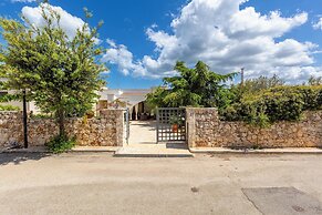 4046 Villa Del Vecchio by Barbarhouse