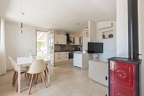 4099 Villa Maste by Barbarhouse