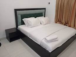 Tristar Hotel & Suites