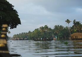 Palmgrove Lake Resort