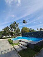 Palmgrove Lake Resort