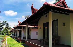 Palmgrove Lake Resort