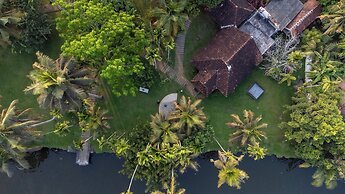 Palmgrove Lake Resort