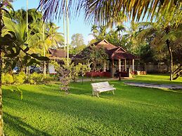 Palmgrove Lake Resort