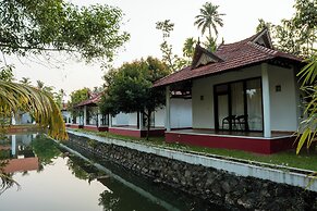 Palmgrove Lake Resort