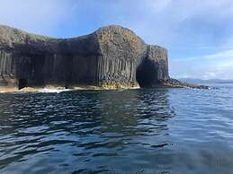 Little Cottage-village of Bunessan-sleeps4