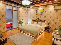 Erquan Inn Ancient city