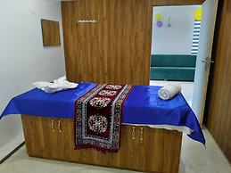 Corbett Tusker Meadows by White Flower