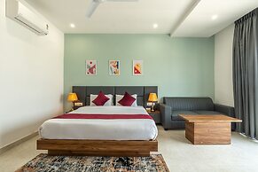 Corbett Tusker Meadows by White Flower