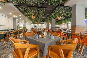 Corbett Tusker Meadows by White Flower