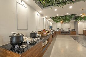 Corbett Tusker Meadows by White Flower