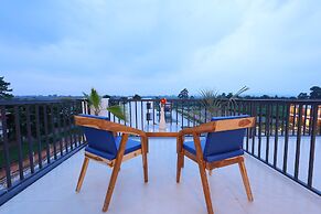 Corbett Tusker Meadows by White Flower