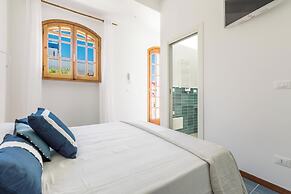 4019 Villetta Biancamare by Barbarhouse