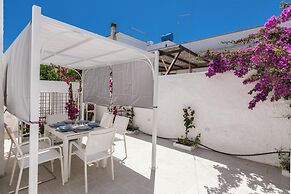 4019 Villetta Biancamare by Barbarhouse