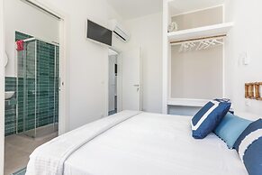 4019 Villetta Biancamare by Barbarhouse