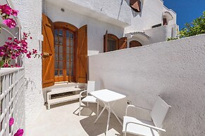 4019 Villetta Biancamare by Barbarhouse