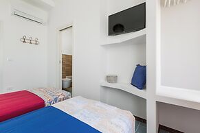 4019 Villetta Biancamare by Barbarhouse