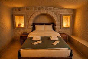 Kayaharman Cave Suites