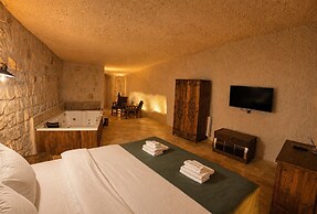 Kayaharman Cave Suites