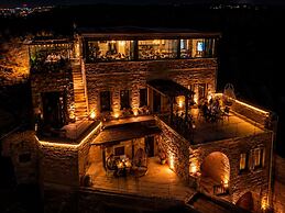 Kayaharman Cave Suites