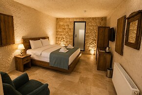 Kayaharman Cave Suites
