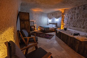 Kayaharman Cave Suites