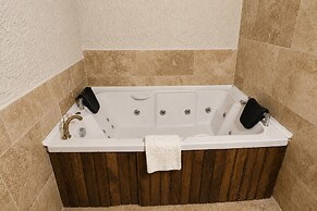 Kayaharman Cave Suites