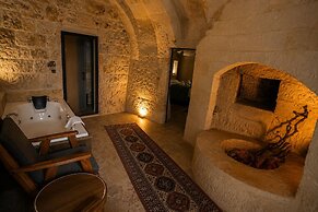 Kayaharman Cave Suites