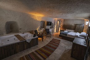 Kayaharman Cave Suites