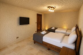 Kayaharman Cave Suites